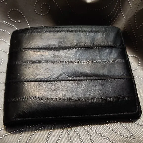 Genuine Eel Skin Black Pocket Bifold Wallet – Slim Design, 6 Card Slots - Picture 12 of 12